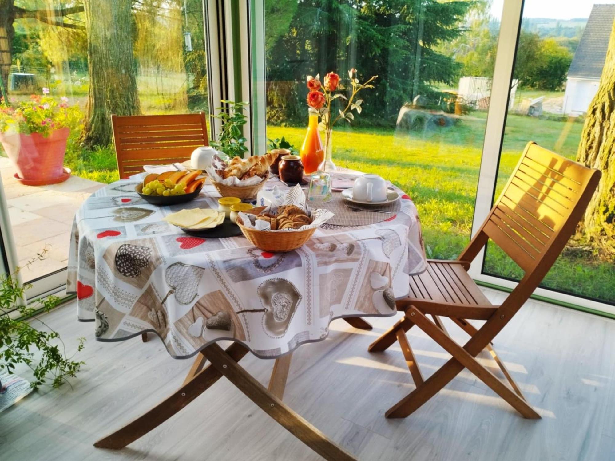 Des Roux Et Des Pious Suite De 35 A 60 M2 Et 3 Chambres Pour Groupe De 2 A 6 Personnes Сивре-де-Турен Экстерьер фото